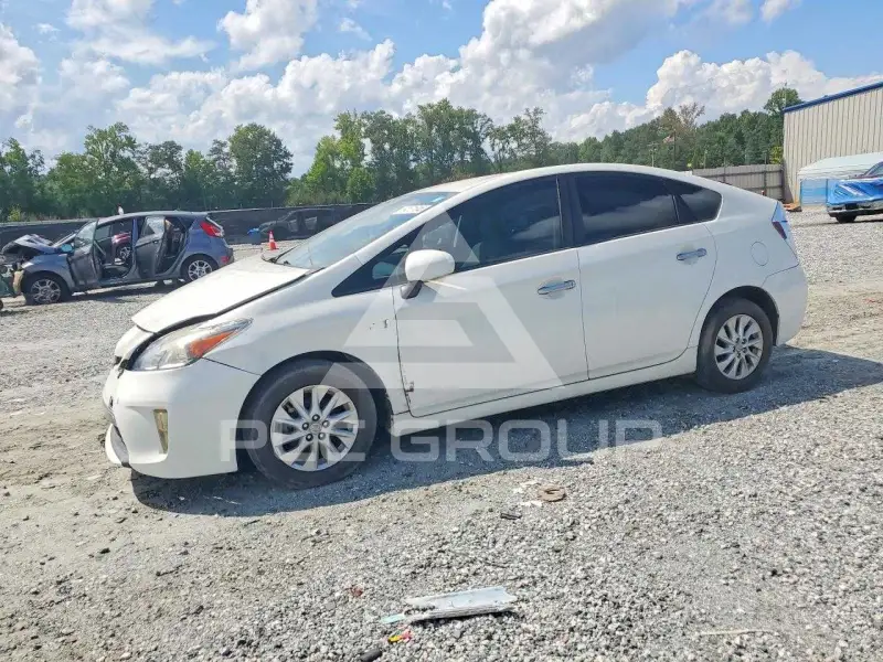 2015 Toyota PRIUS фото