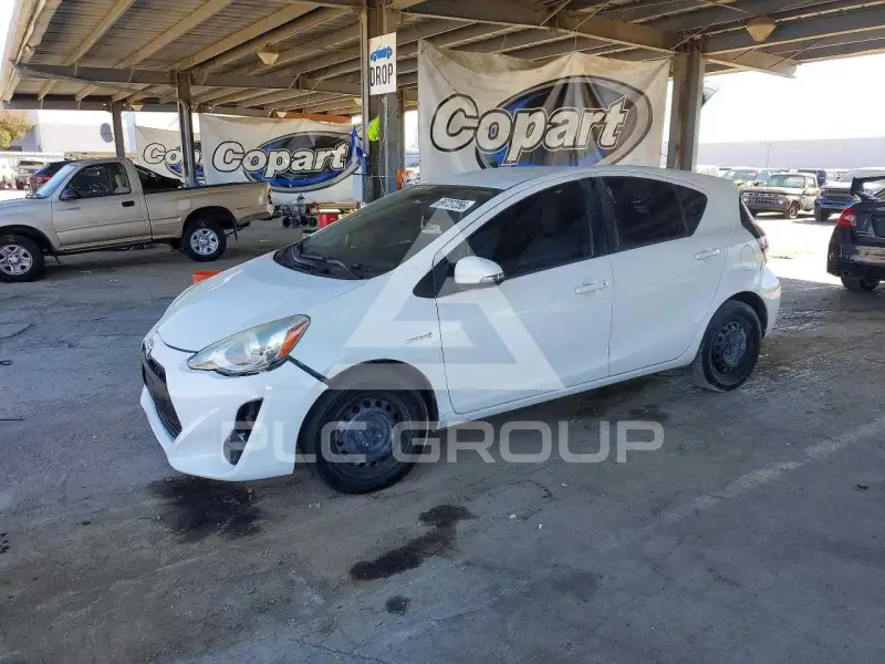 2015 Toyota PRIUS фото