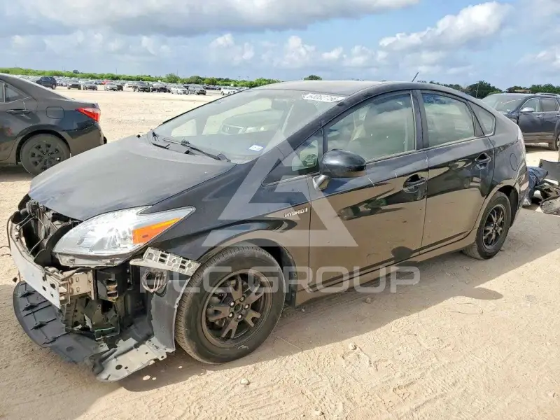 2015 Toyota PRIUS фото