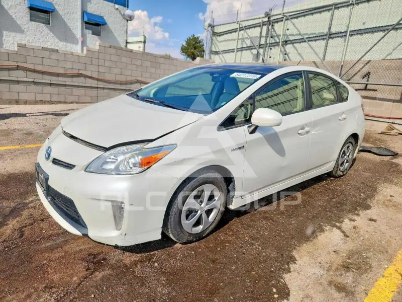 2015 Toyota PRIUS photo