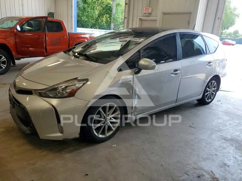 2015 Toyota PRIUS фото