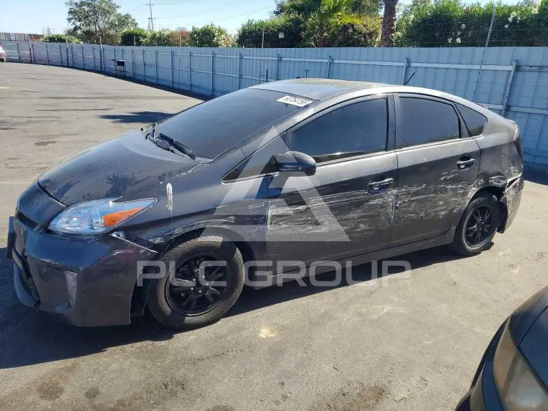 2015 Toyota PRIUS фото