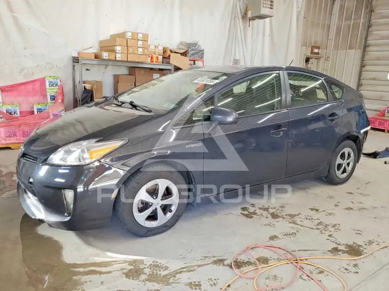 2015 Toyota PRIUS фото