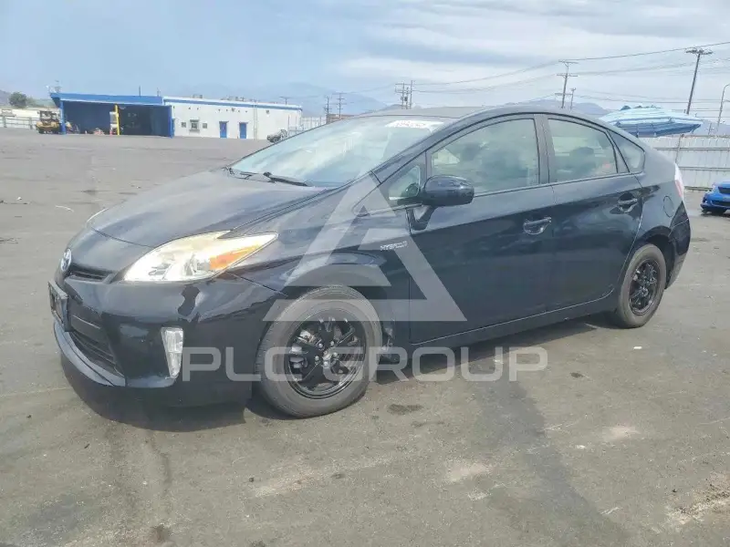 2015 Toyota PRIUS photo