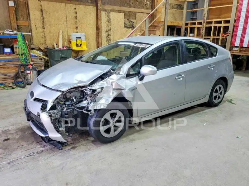 2015 Toyota PRIUS фото