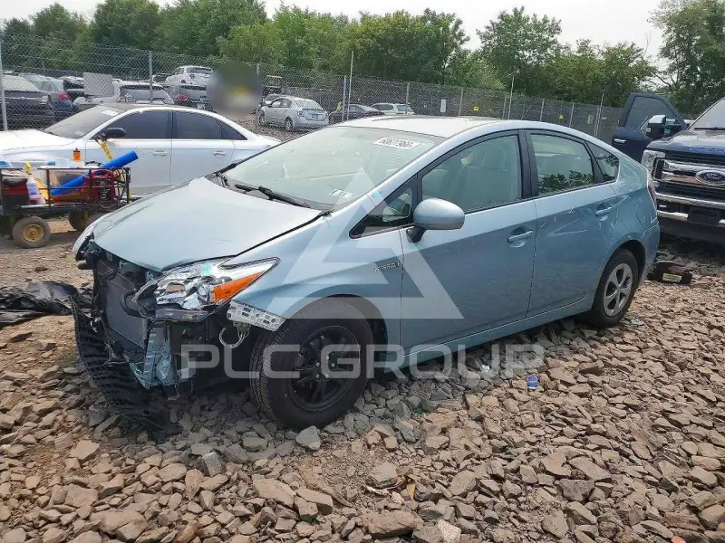 2015 Toyota PRIUS фото