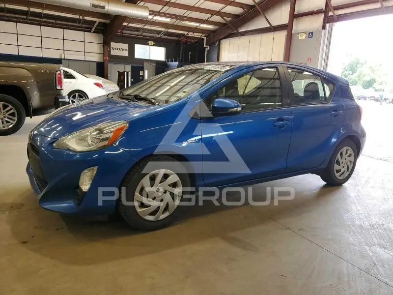 2015 Toyota PRIUS фото