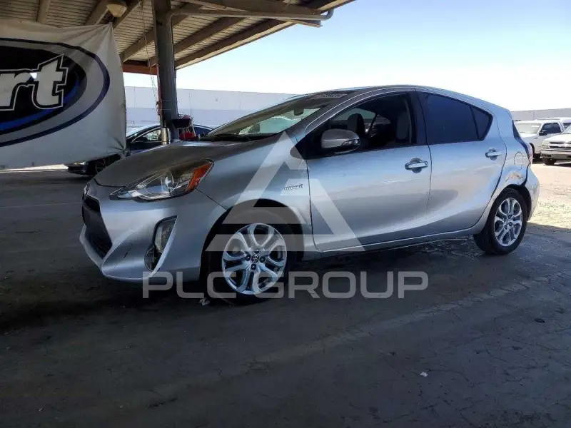 2015 Toyota PRIUS фото