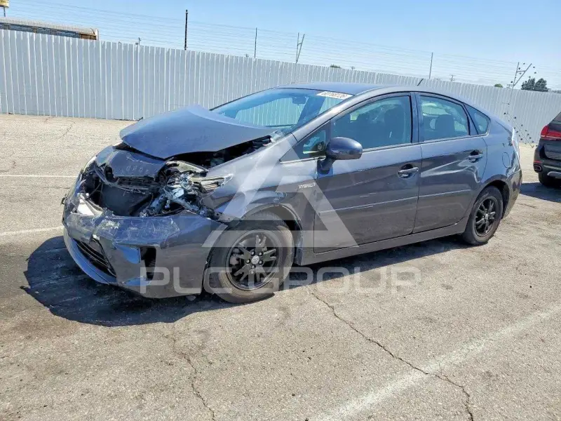 2015 Toyota PRIUS фото
