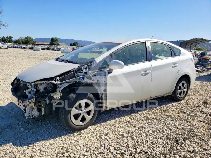 2015 Toyota PRIUS фото
