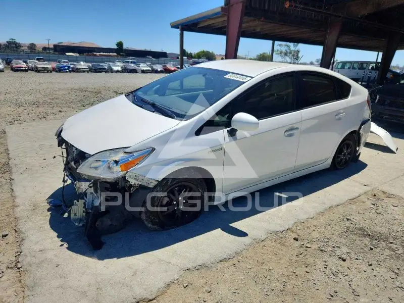 2015 Toyota PRIUS photo