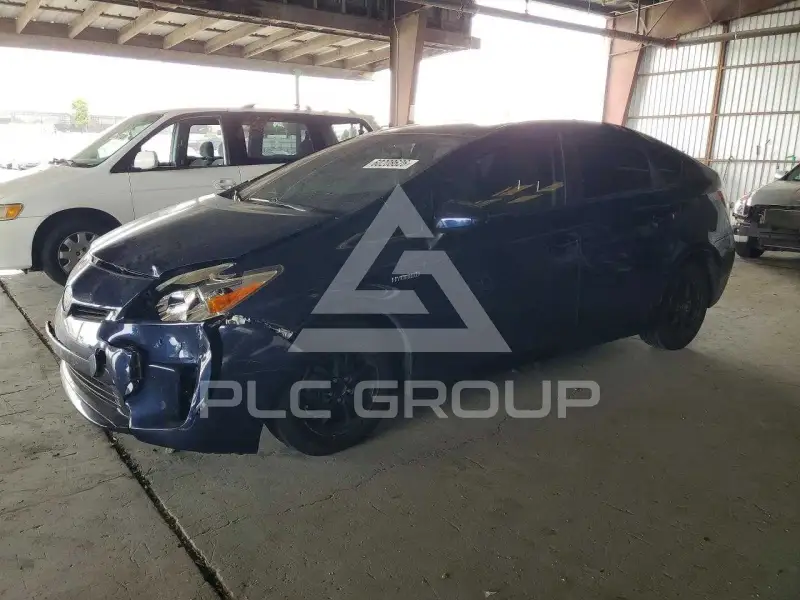 2015 Toyota PRIUS фото