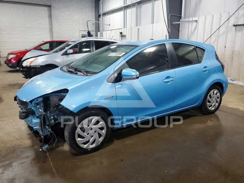 2015 Toyota PRIUS фото