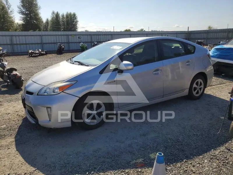 2015 Toyota PRIUS фото