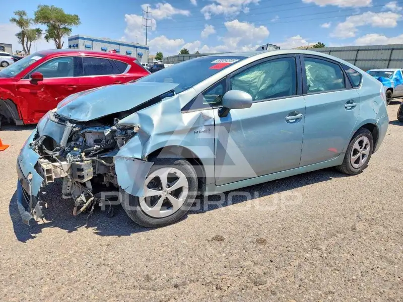 2015 Toyota PRIUS photo