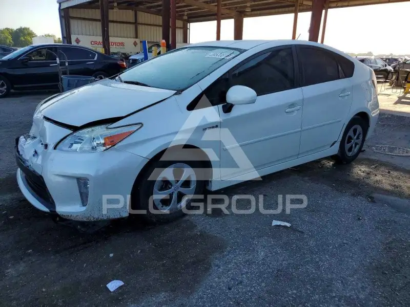 2015 Toyota PRIUS photo