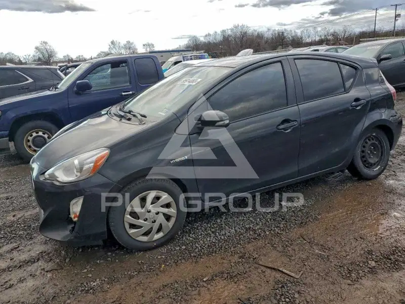 2015 Toyota PRIUS фото
