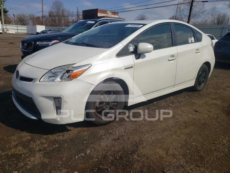 2015 Toyota PRIUS фото