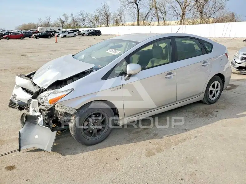 2015 Toyota PRIUS photo