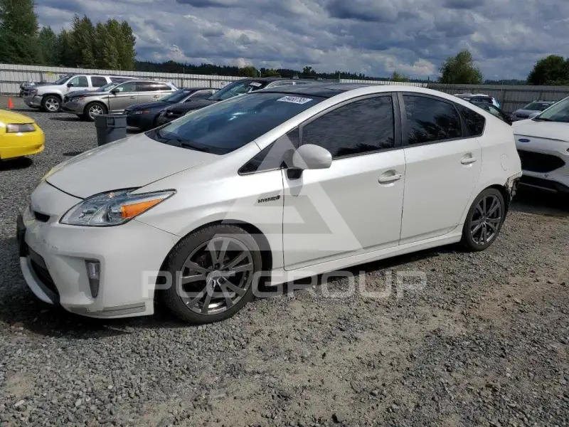 2015 Toyota PRIUS photo