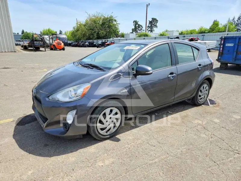 2015 Toyota PRIUS photo