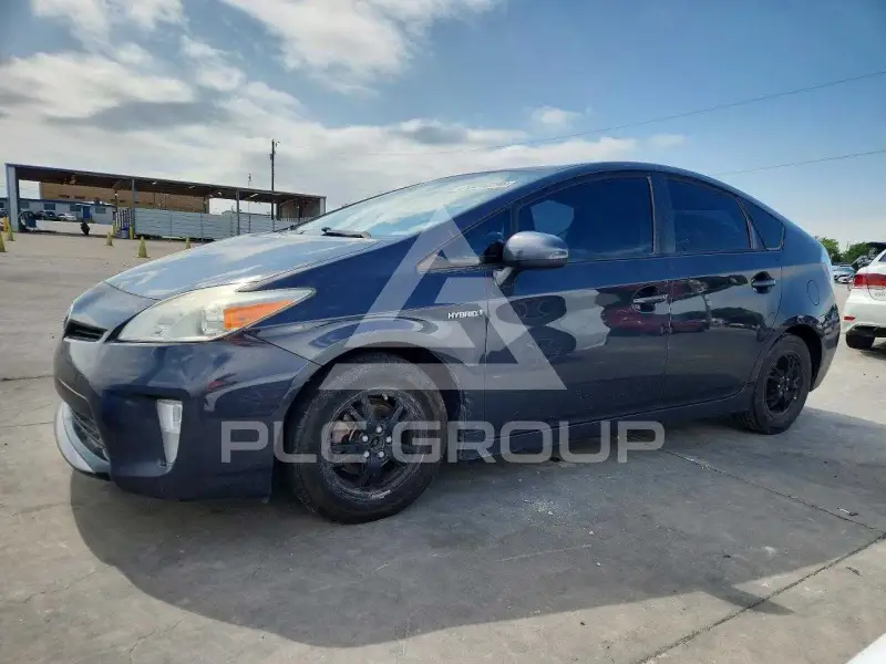 2015 Toyota PRIUS фото
