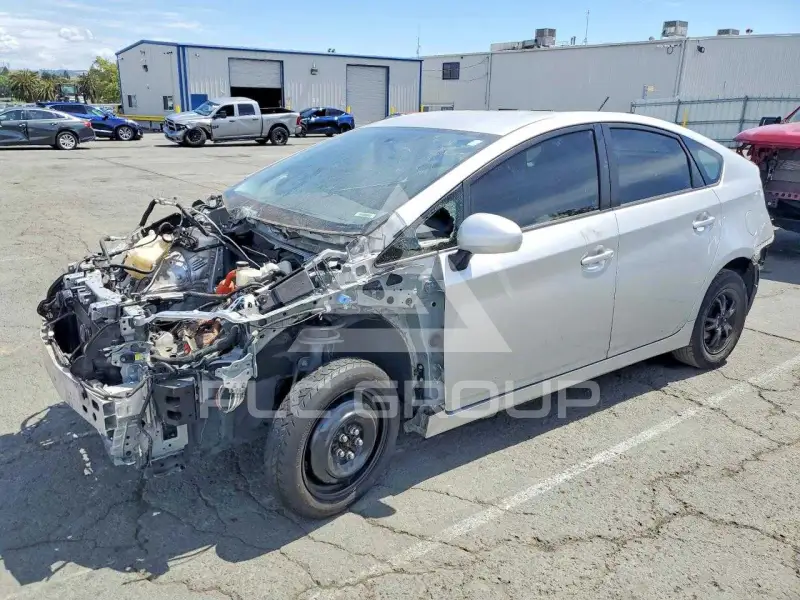 2015 Toyota PRIUS photo