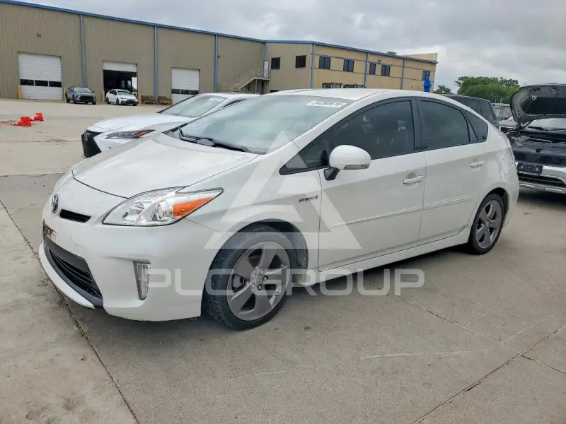 2015 Toyota PRIUS фото