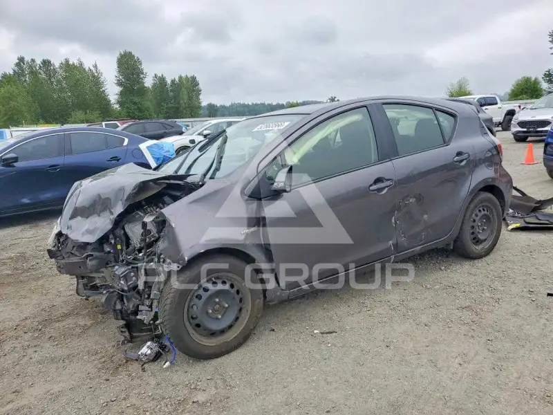 2015 Toyota PRIUS photo