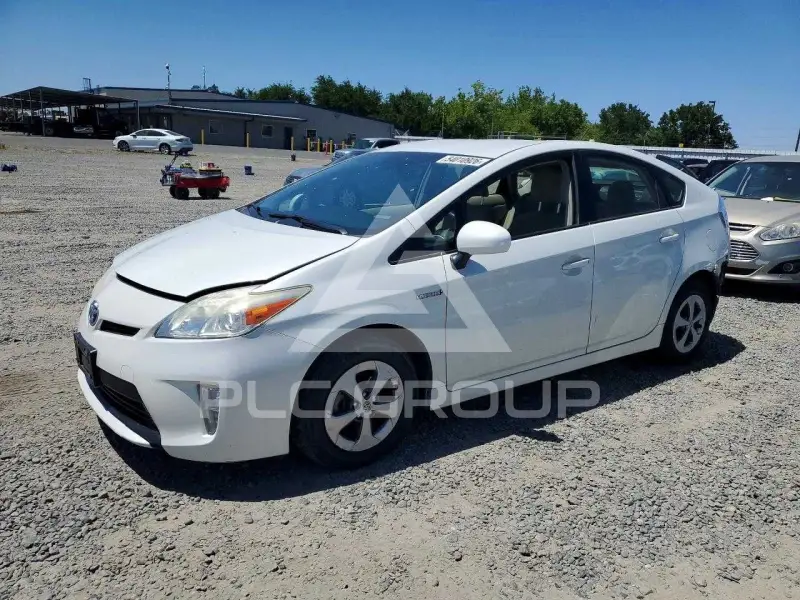 2015 Toyota PRIUS фото