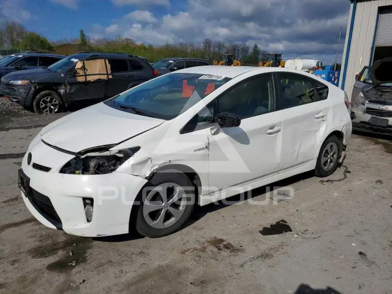 2015 Toyota PRIUS фото