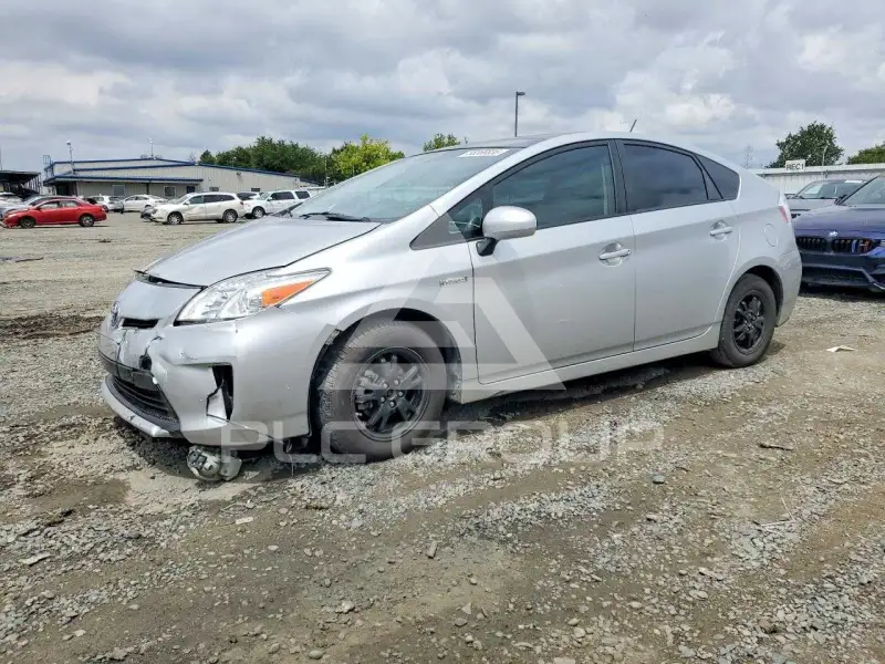 2015 Toyota PRIUS фото