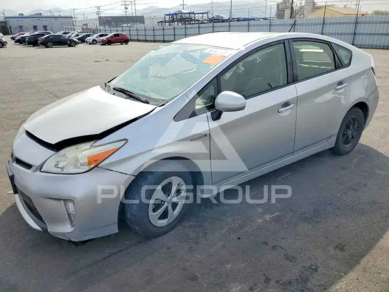 2015 Toyota PRIUS фото