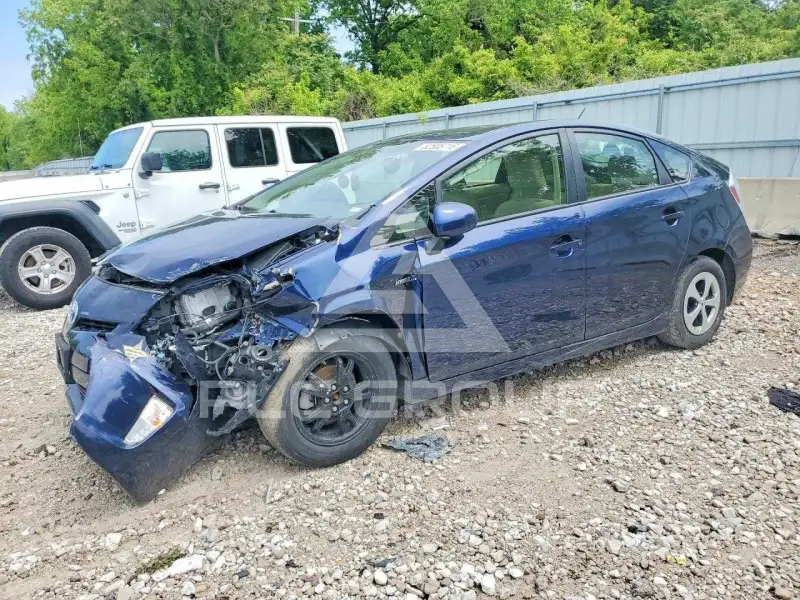 2015 Toyota PRIUS photo