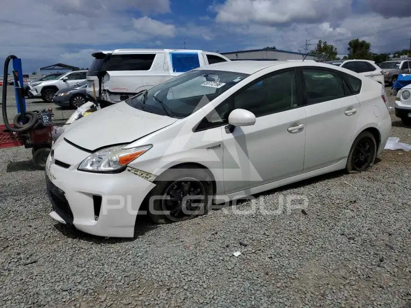 2015 Toyota PRIUS фото