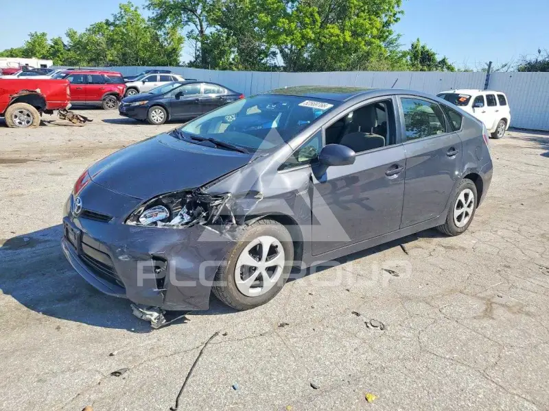 2015 Toyota PRIUS photo