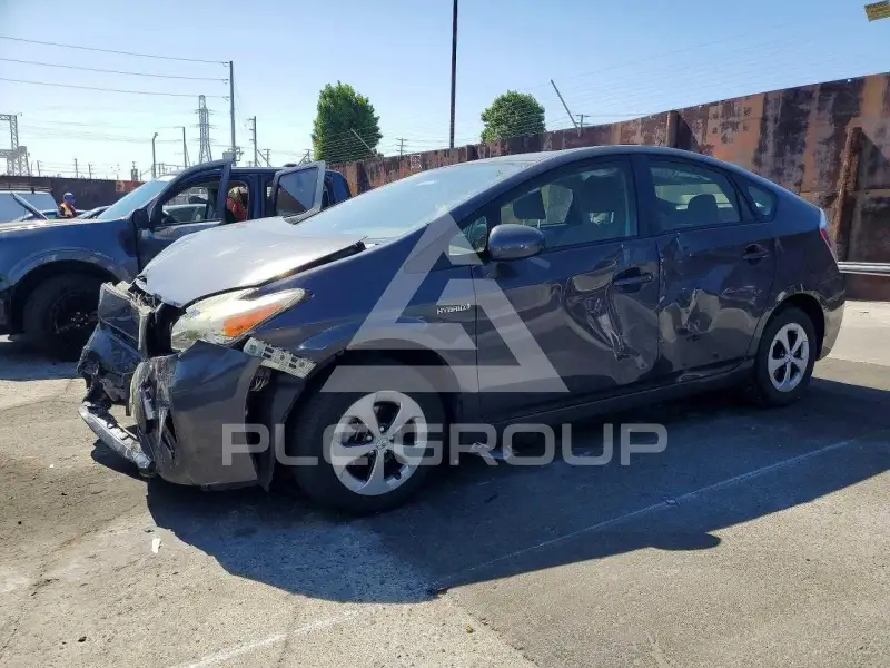 2015 Toyota PRIUS photo