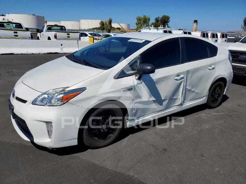 2015 Toyota PRIUS фото