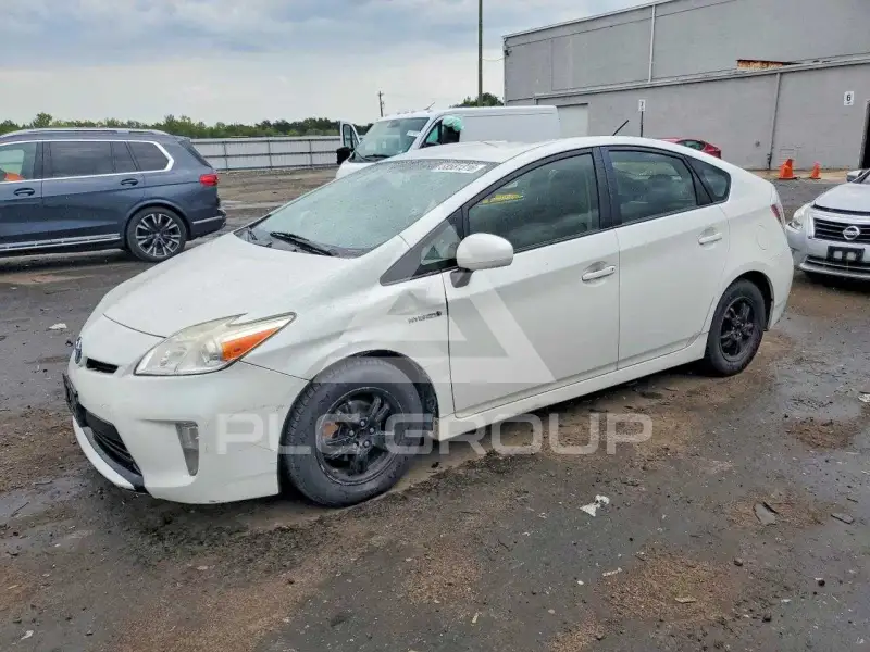 2015 Toyota PRIUS фото