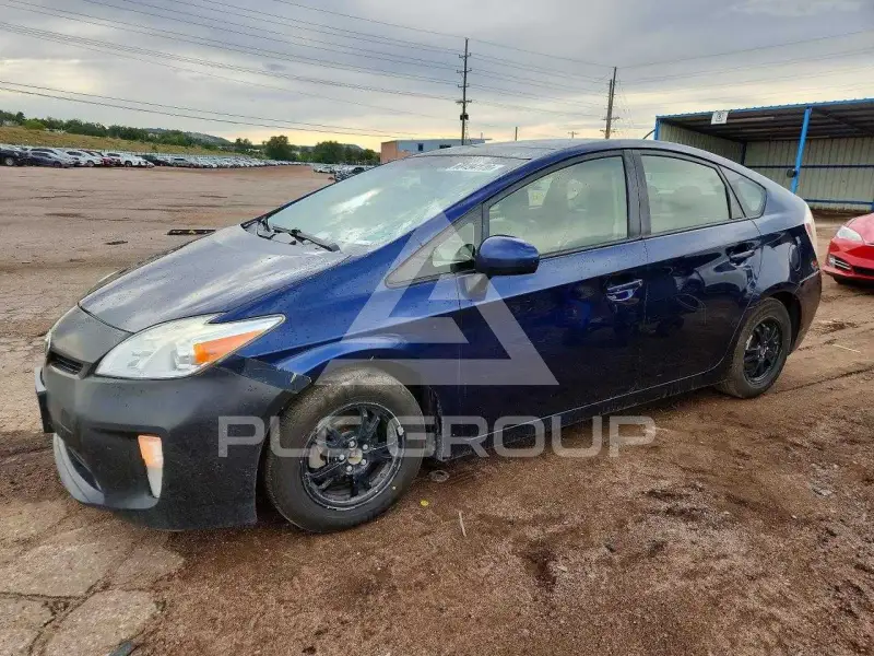 2015 Toyota PRIUS фото