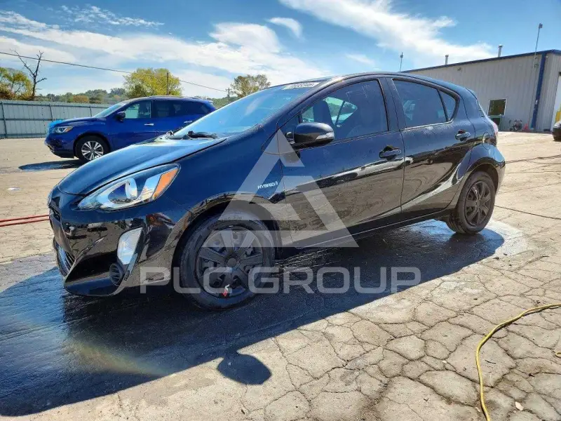2015 Toyota PRIUS фото