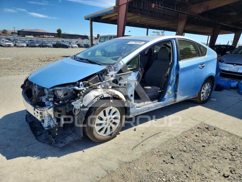 2015 Toyota PRIUS фото