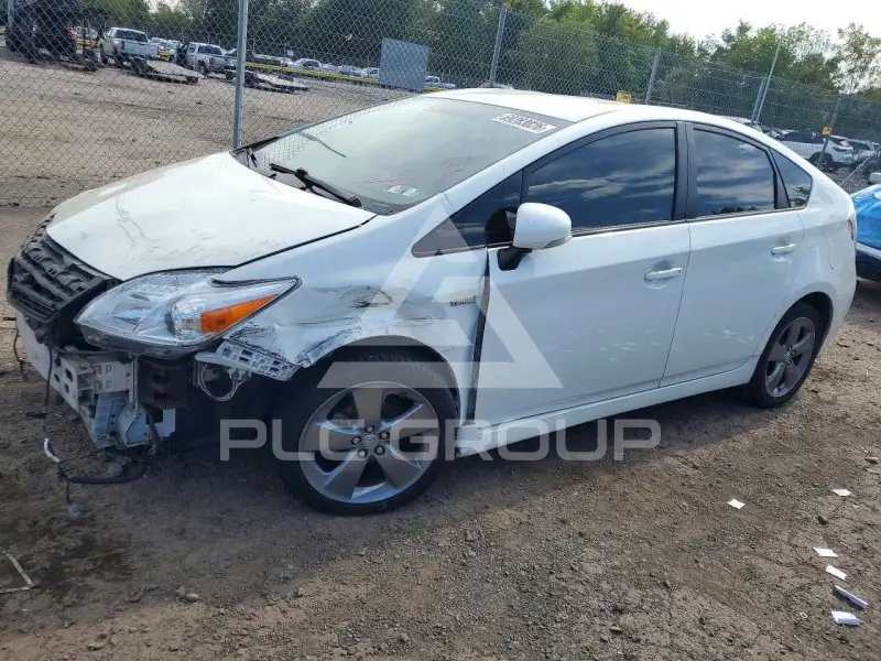 2015 Toyota PRIUS фото
