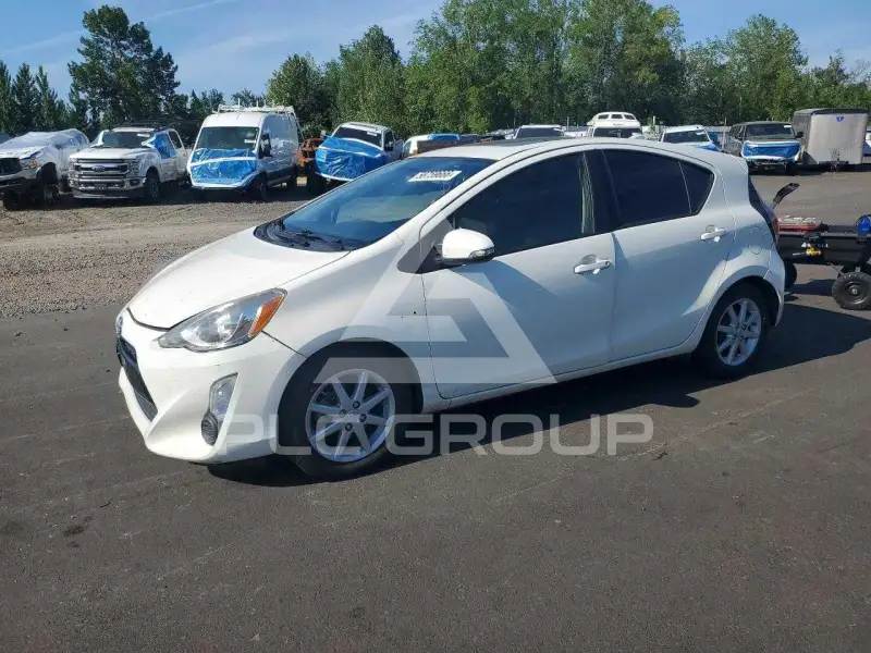 2015 Toyota PRIUS photo