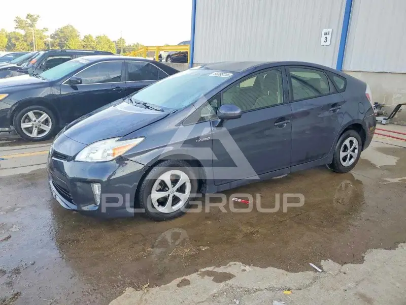 2015 Toyota PRIUS фото