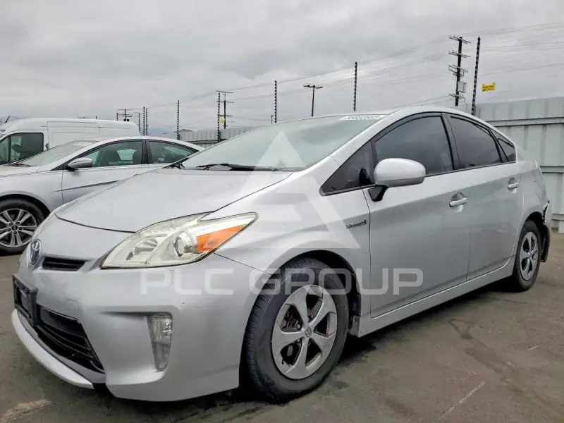 2015 Toyota PRIUS фото