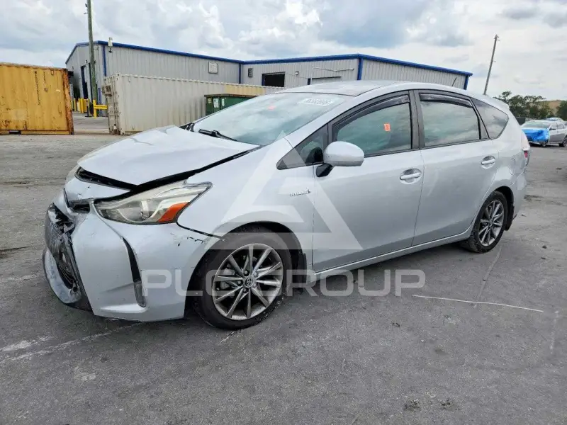2015 Toyota PRIUS photo