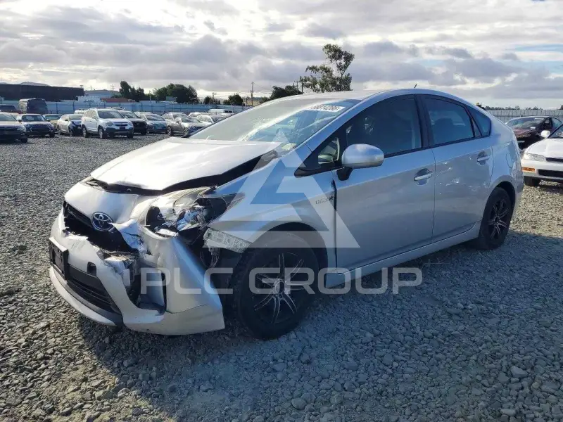 2015 Toyota PRIUS фото