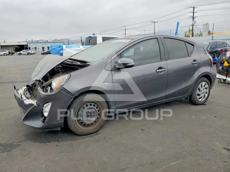 2015 Toyota PRIUS фото
