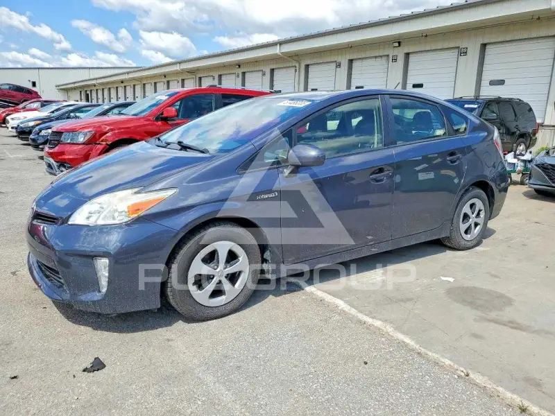 2015 Toyota PRIUS фото
